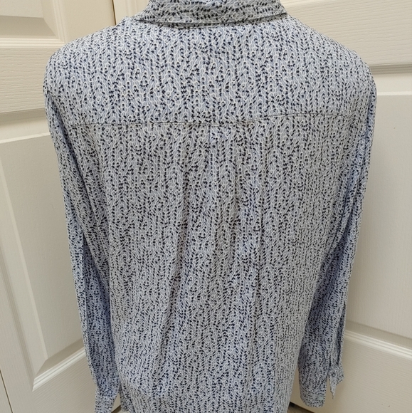 Classy Olsen Blouse - Picture 3 of 5